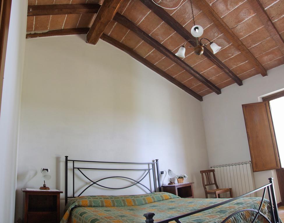 Agriturismo Casella Del Piano Γκούμπιο Δωμάτιο φωτογραφία