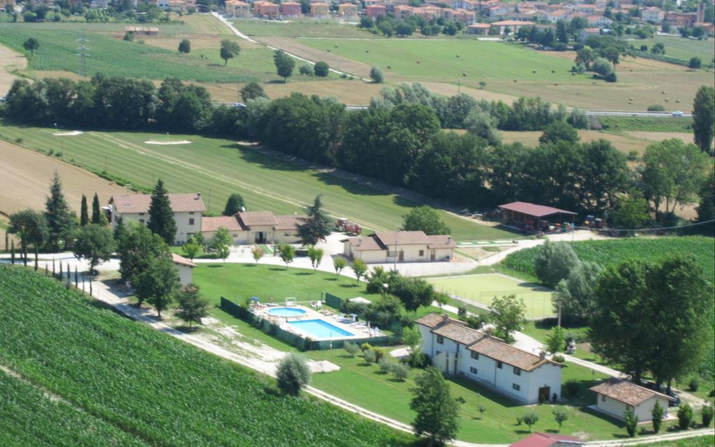 Agriturismo Casella Del Piano Γκούμπιο Εξωτερικό φωτογραφία